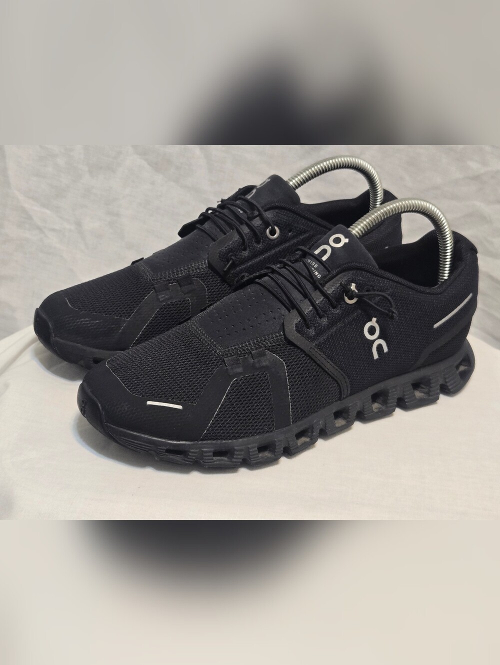 ON Cloud Running Sneaker Shoes Cloud 6 Black Womens Sz W8.5 - Picture 12 of 13